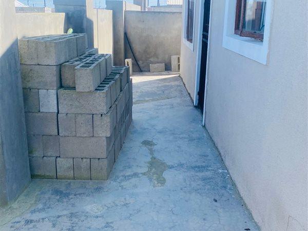 3 Bedroom Property for Sale in Kuyasa Northern Cape